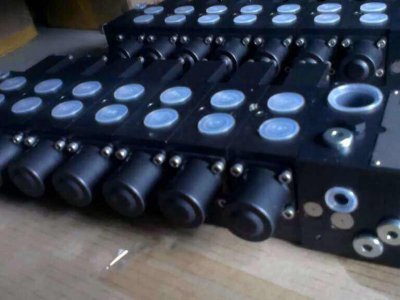 哈威-液控多路阀